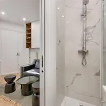 Urbanflat 165 - Boetie - Champs Elysees Appartamento Parigi