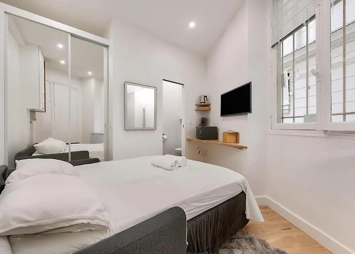 Urbanflat 165 - Boetie - Champs Elysees