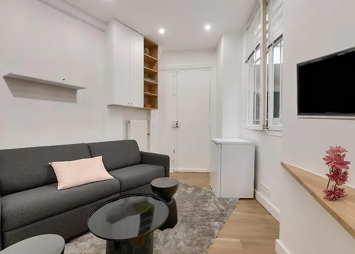 Urbanflat 165 - Boetie - Champs Elysees Париж