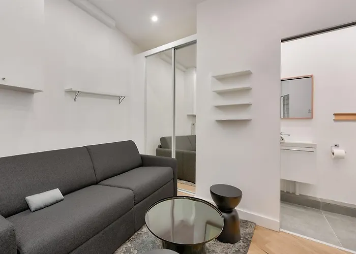 Апартаменты Urbanflat 165 - Boetie - Champs Elysees Париж